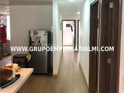 Apartamento de 3 alcobas en arriendo en La Castellana, Medellín, 95 m² · foto 4 de 10