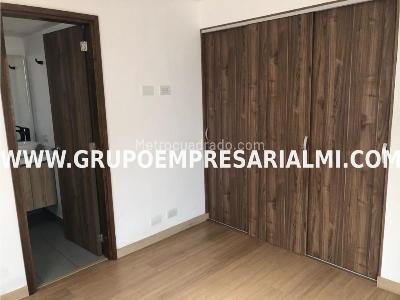 Apartamento de 3 alcobas en arriendo en La Castellana, Medellín, 95 m² · foto 7 de 10