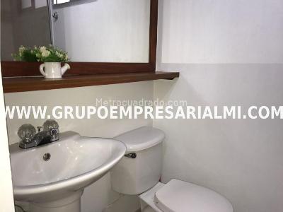 Apartamento en arriendo en El Poblado, Medellín · foto 11 de 13