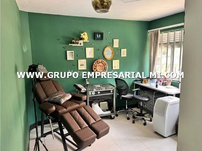 Casa de 5 alcobas en venta en Estadio, Medellín, 237 m² · foto 5 de 12