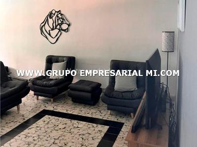 Casa de 5 alcobas en venta en Estadio, Medellín, 237 m² · foto 6 de 12
