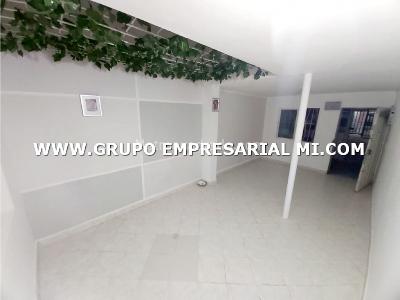 Casa de 4 alcobas en venta en Aranjuez, Medellín, 175 m² · foto 2 de 13