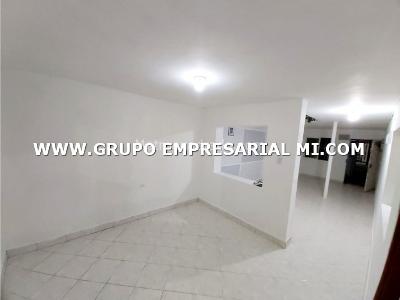 Casa de 4 alcobas en venta en Aranjuez, Medellín, 175 m² · foto 4 de 13