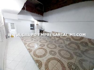 Casa de 4 alcobas en venta en Aranjuez, Medellín, 175 m² · foto 13 de 13