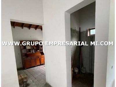 Casa de 4 alcobas en venta en Villa Hermosa, Medellín, 154 m² · foto 9 de 16