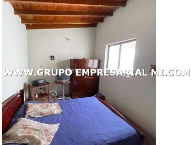 Casa de 4 alcobas en venta en Villa Hermosa, Medellín, 154 m² · foto 14 de 16