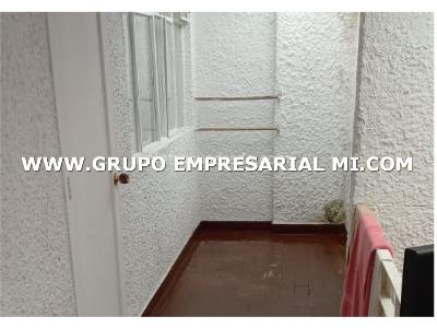 Casa de 5 alcobas en arriendo en Laureles, Medellín, 420 m² · foto 12 de 15