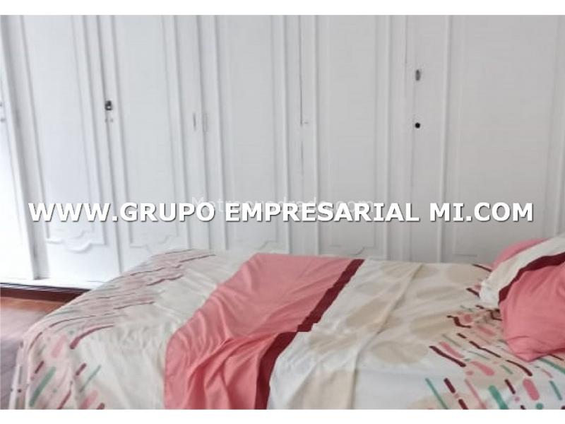 Spacious 5BR House in Laureles - 6