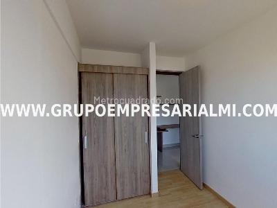 Apartamento de 3 alcobas en venta en Niquia, Bello, 57 m² · foto 11 de 19