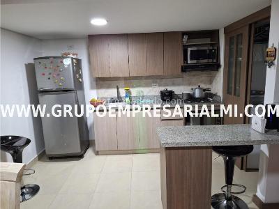 Apartamento de 3 alcobas en venta en Niquia, Bello, 58 m² · foto 2 de 13