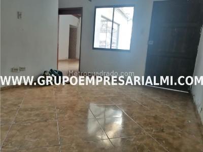 Casa de 4 alcobas en venta en Buenos Aires, Medellín, 138 m² · foto 2 de 11