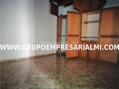 Casa de 4 alcobas en venta en Buenos Aires, Medellín, 138 m² · foto 7 de 11