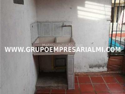 Casa de 4 alcobas en venta en Santa Lucia, Medellín, 89 m² · foto 10 de 11