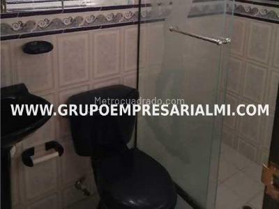 Casa de 4 alcobas en venta en Santa Lucia, Medellín, 89 m² · foto 11 de 11