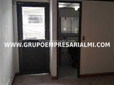 Casa de 4 alcobas en venta en Santa Lucia, Medellín, 89 m² · foto 4 de 11