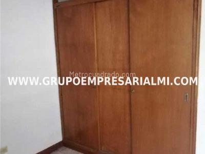 Casa de 4 alcobas en venta en Santa Lucia, Medellín, 89 m² · foto 7 de 11