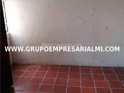 Casa de 4 alcobas en venta en Santa Lucia, Medellín, 89 m² · foto 9 de 11