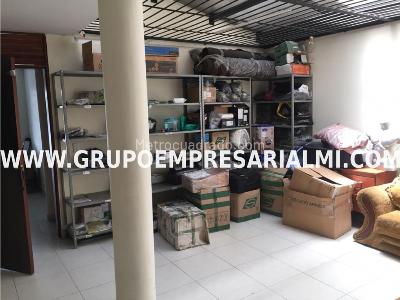 Casa de 3 alcobas en venta en Calasanz, Medellín, 180 m² · foto 7 de 8