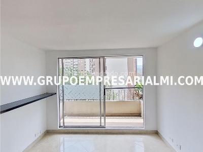 Apartamento de 3 alcobas en venta en Belen, Medellín, 64 m² · foto 2 de 15