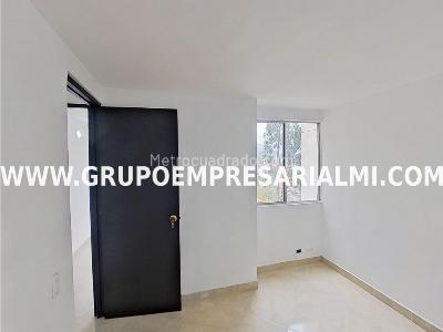 Apartamento de 3 alcobas en venta en Belen, Medellín, 64 m² · foto 10 de 15