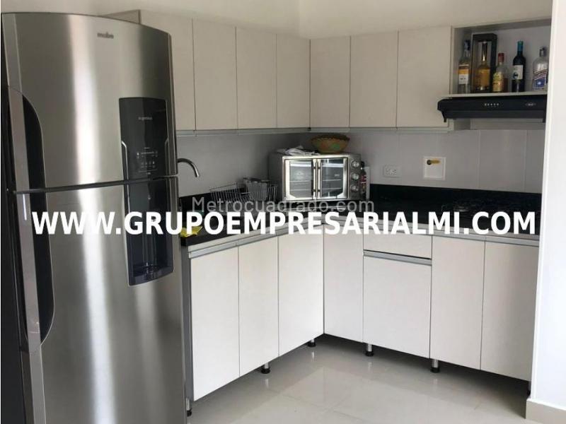 Charming 3BR Apartment in Laureles - 4