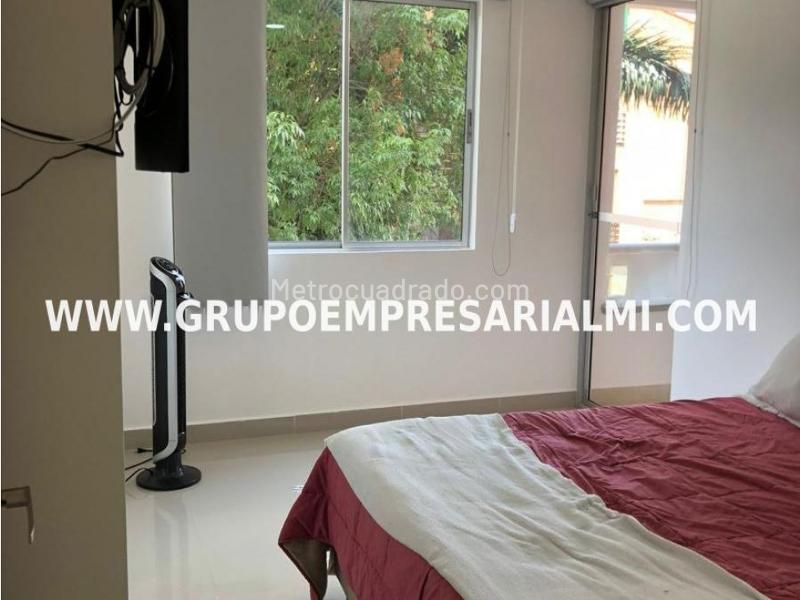 Charming 3BR Apartment in Laureles - 6