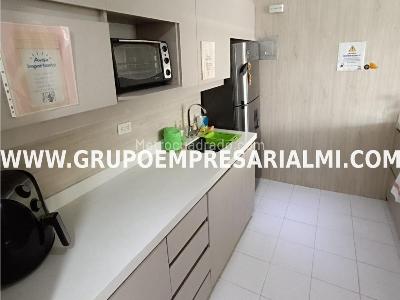 Apartamento en arriendo en Laureles, Medellín · foto 2 de 20