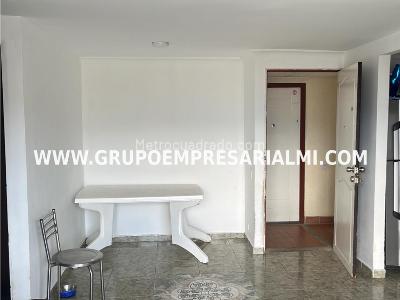 Apartamento de 3 alcobas en venta en Calasanz, Medellín, 64 m² · foto 3 de 13