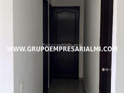 Apartamento de 3 alcobas en venta en Calasanz, Medellín, 64 m² · foto 4 de 13