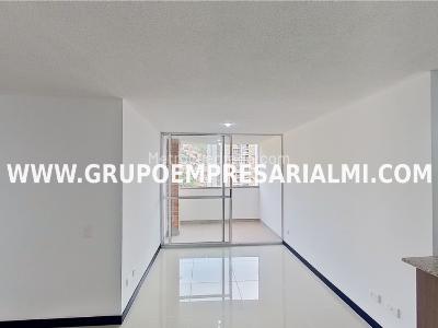 Apartamento de 3 alcobas en venta en Alicate, Itagüí, 70 m² · foto 6 de 14