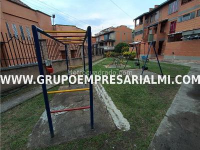 Casa de 3 alcobas en venta en Belen, Medellín, 84 m² · foto 5 de 13