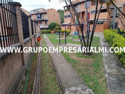 Casa de 3 alcobas en venta en Belen, Medellín, 84 m² · foto 7 de 13