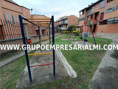 Casa de 3 alcobas en venta en Belen, Medellín, 84 m² · foto 9 de 13