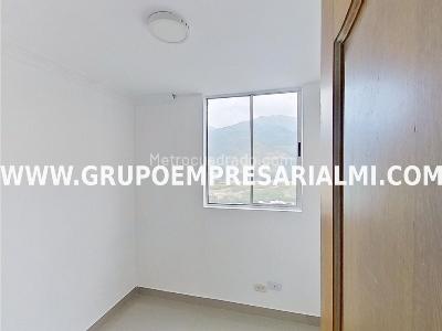 Apartamento de 3 alcobas en venta en Niquia, Bello, 57 m² · foto 8 de 16