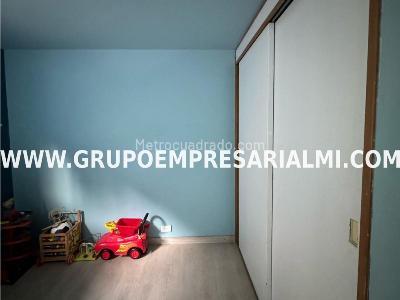 Apartamento en venta en El Poblado, Medellín · foto 10 de 18