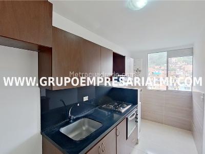 Apartamento de 3 alcobas en venta en Viviendas Del Sur, Itagüí, 59 m² · foto 2 de 16