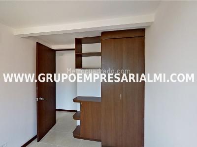 Apartamento de 3 alcobas en venta en Viviendas Del Sur, Itagüí, 59 m² · foto 10 de 16
