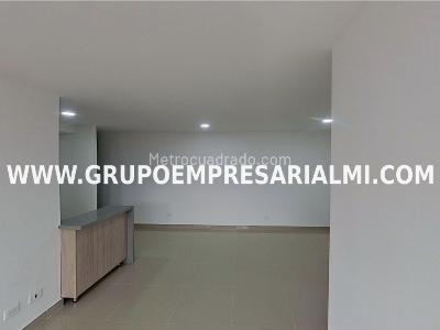 Apartamento en venta en Alicate, Itagüí · foto 3 de 18