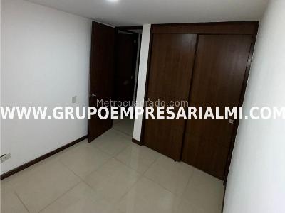 Apartamento de 3 alcobas en arriendo en El Poblado, Medellín, 102 m² · foto 6 de 10