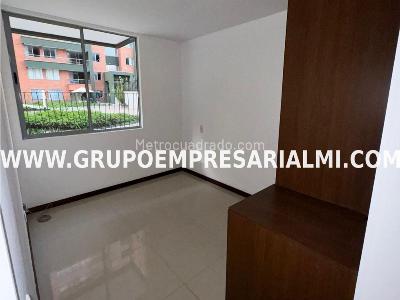 Apartamento de 3 alcobas en arriendo en El Poblado, Medellín, 102 m² · foto 7 de 10