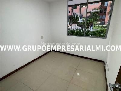 Apartamento de 3 alcobas en arriendo en El Poblado, Medellín, 102 m² · foto 8 de 10