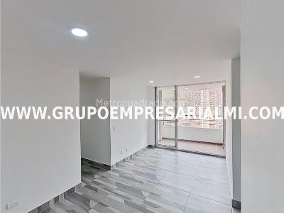 Apartamento de 3 alcobas en venta en Niquia, Bello, 64 m² · foto 4 de 16
