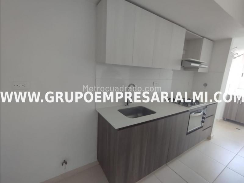 Apartamento en Arriendo de 3 Alcobas en Calasanz con Jacuzzi y Gimnasio - 3