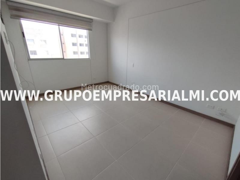 Apartamento en Arriendo de 3 Alcobas en Calasanz con Jacuzzi y Gimnasio - 4