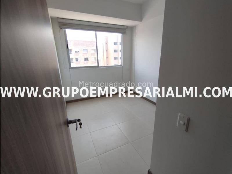 Apartamento en Arriendo de 3 Alcobas en Calasanz con Jacuzzi y Gimnasio - 6