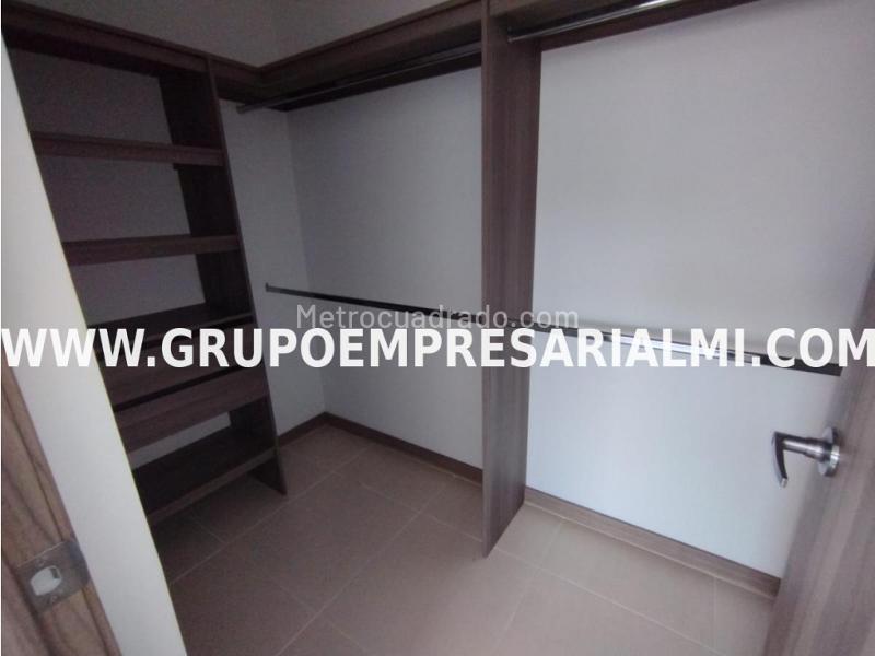 Apartamento en Arriendo de 3 Alcobas en Calasanz con Jacuzzi y Gimnasio - 8