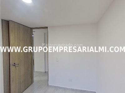 Apartamento de 2 alcobas en venta en Las Lomitas, Sabaneta, 53 m² · foto 7 de 14
