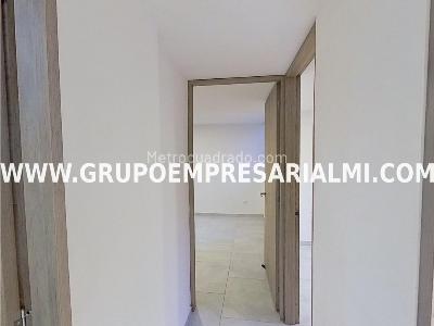 Apartamento de 2 alcobas en venta en Las Lomitas, Sabaneta, 53 m² · foto 8 de 14