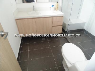 Apartamento de 3 alcobas en venta en San Jose, Sabaneta, 135 m² · foto 12 de 16