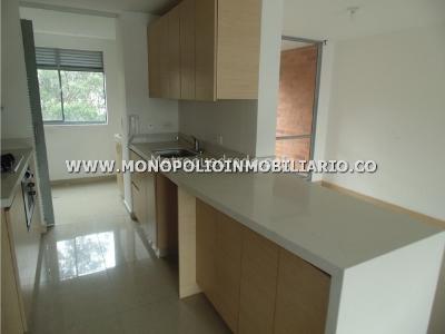Apartamento de 3 alcobas en venta en San Jose, Sabaneta, 135 m² · foto 3 de 16